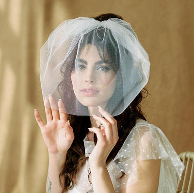 Vintage Inspired Short Bridal Veil - ApolloBox