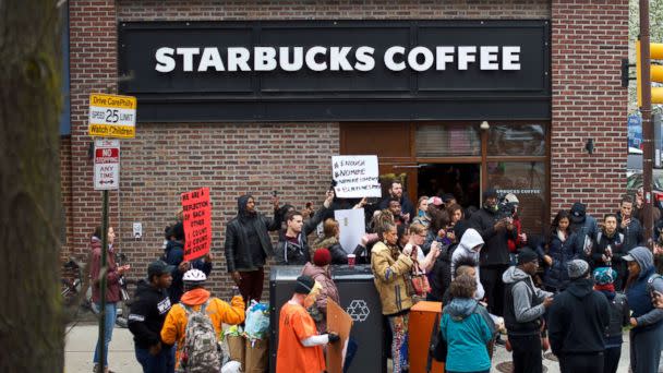 PHOTO: Protesters demonstrate outside a Center City Starbucks, April 15, 2018 in Philadelphia. (Mark Makela/Getty Images)