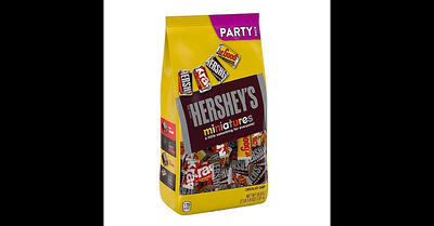 Hershey's And Reese's Assorted Chocolate Flavored Snack Size Candy, Party  Pack 31.5 oz 