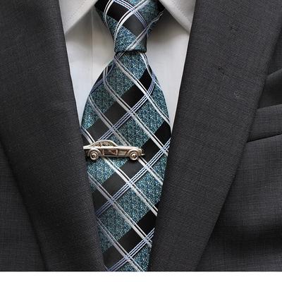 How To Wear A Tie Clip - A Modern Men's Guide