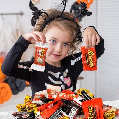 Candy Pack - Bulk Halloween Variety - Parade Candies - Pinata Candy -  Individually Wrapped Candies for Trick or Treating - Candy Assortment- Fun  Size