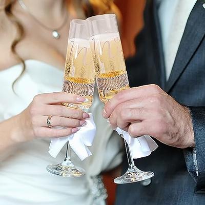 Set of 2 Mr and Mrs champagne glasses Personalized champagne flute wedding  gift engagement gift anniversary gift wedding favor