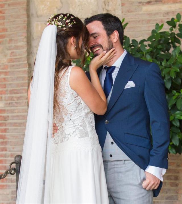 La lujosa boda de un supuesto rojillo español 960efb661f1cdf3bfea36a2b7df75be6