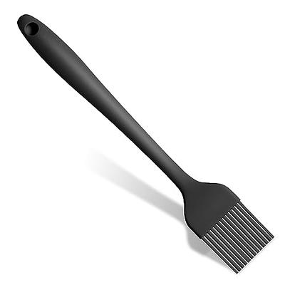 Cuisinart 18.5 in. Grill Brush with Wood Handle CCB-W2 - The Home