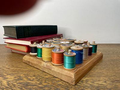 Vintage Wood Thread Rack With 25 Wooden Spools Of - Holder Sewing