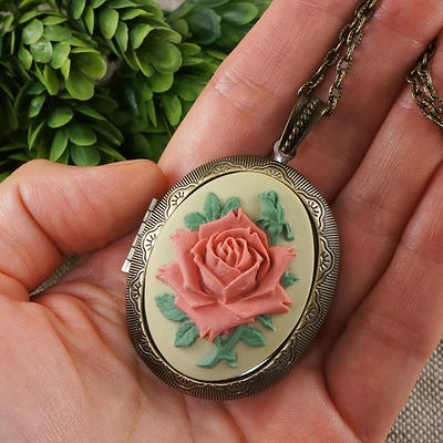 Locket Necklace Ivory and Black Flower Cameo Pendant Antique Gold Brass  Photo Picture Locket Vintage Style Romantic Gift for Mother - Etsy