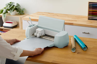 Cricut 4' Premium Vinyl Removable Matte - White : Target