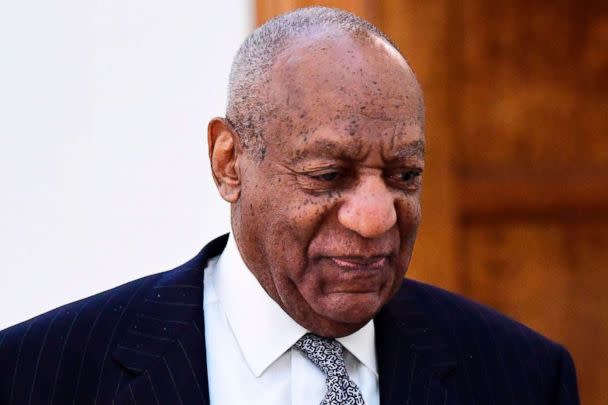 PHOTO: Bill Cosby walks back to courtroom C after a break in his sexual assault trial at the Montgomery County Courthouse, April 4, 2018, in Norristown, Pa. (Corey Perrine/AFP/Getty Images)