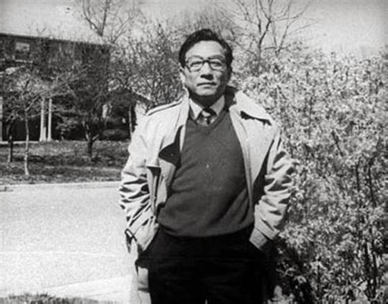 　江南案，發生於1984年10月15日，美籍作家劉宜良（筆名「江南」）在美国遭到台湾情報局雇用的台湾黑道份子刺殺身亡。（圖取自劉宜良紀念館）