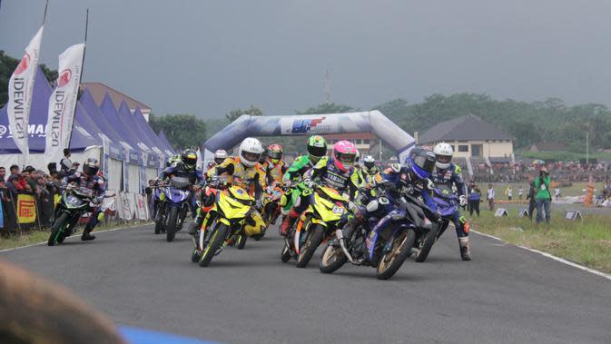  Gambar  Bintang  Jatuh Racing 