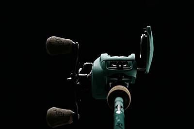 13 Fishing Concept TX2 Left Hand Baitcasting Reel Green