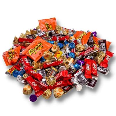 M&M's Chocolate Halloween Candy Fun Size Assorted Variety Mix Bag, 5.3 lbs 150 Pieces