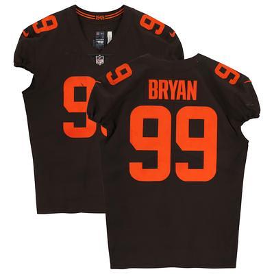 Cleveland Browns Nick Chubb Unsigned Brown Jersey Carrying Ball Photograph