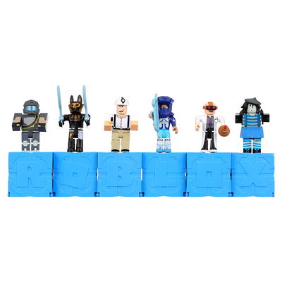 Roblox roblox celebrity collection - adopt me: backyard bbq four figure  pack [includes exclusive virtual item]