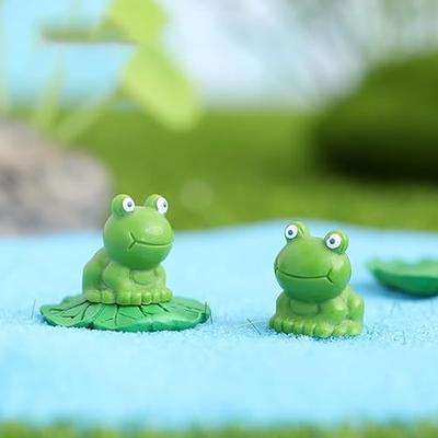 4 Vintage Mini Plastic Toy Frogs Plastic Miniatures Figures