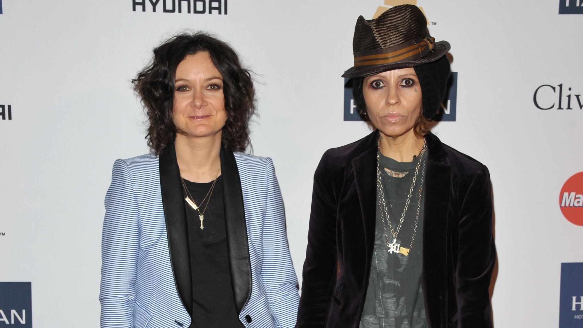 Sara Gilbert files for separation from Linda Perry 