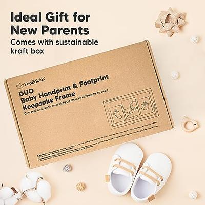 Welcome your little one into the world with the Newborn Baby Hand and  Footprint Kit! This safe and clean kit is the perfe… in 2023