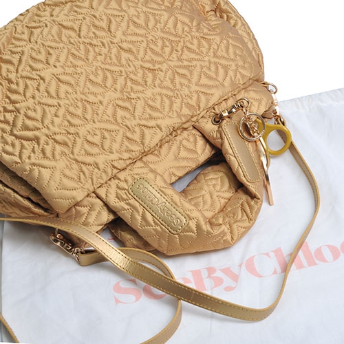 SEE BY CHLOE Joy Rider 愛心紅脣掛飾繽紛圖騰尼龍手提/斜背包(金)