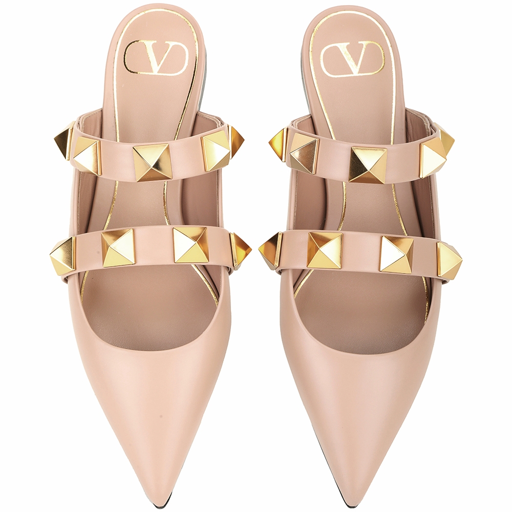Valentino Garavani ROMAN 大鉚釘小牛皮尖頭穆勒鞋(粉裸色) | 精品服飾