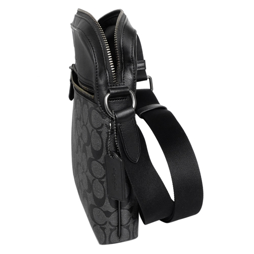 COACH灰黑C Logo拼接真皮直式方型飛行員斜背男包