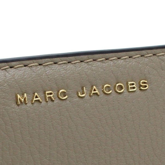 MARC JACOBS 荔枝紋牛皮鎖頭拉鍊中夾 (灰棕色)