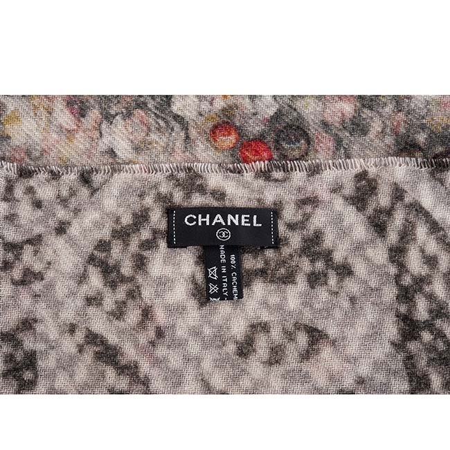 CHANEL 新款大雙色水果圖案雙C LOGO喀什米爾圍巾/披肩 (米色)