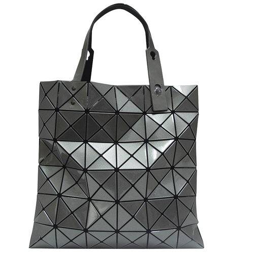 ISSEY MIYAKE 三宅一生BAOBAO金屬亮面方格6x6手提包-深灰色