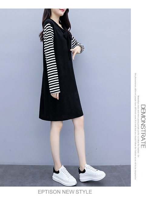【韓國K.W.】愜意時尚V領條紋修身洋裝-1色