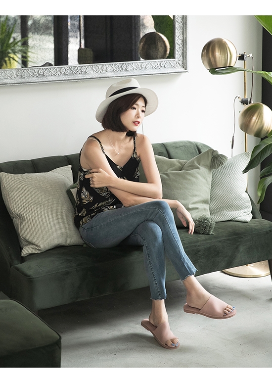 D+AF 愜意搭配．寬版一字超軟平底拖鞋＊粉