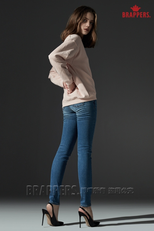 BRAPPERS 女款 新美腳ROYAL系列-中腰彈性黃色牛角刺繡鑲鑽窄管褲-藍
