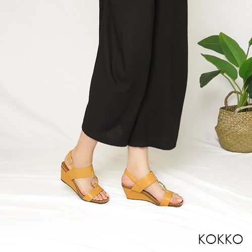 KOKKO - 下扣式小個子女孩楔型鞋-樹葉黃