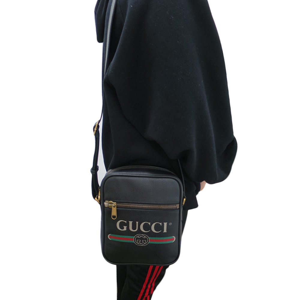 GUCCI 復古風格的圖案小牛皮斜背包-黑