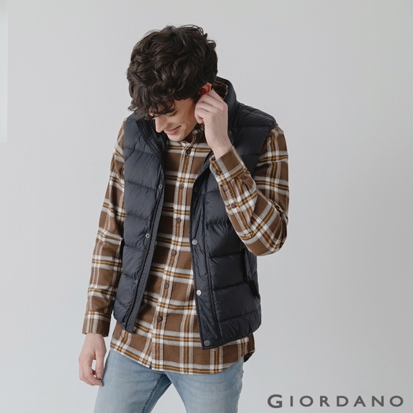 GIORDANO 男裝立領雙鈕扣口袋羽絨背心 - 01 標誌黑