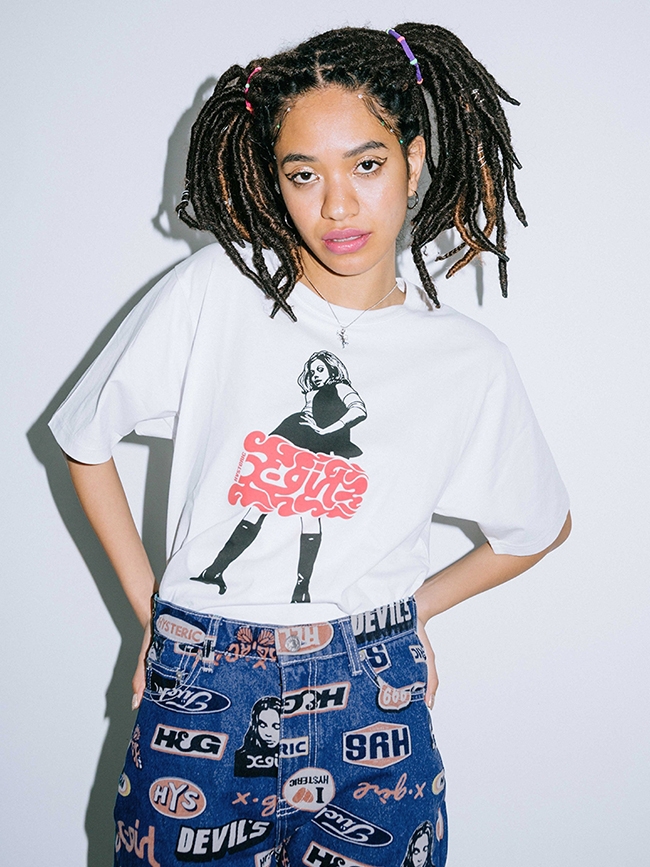 X-girl × HYSTERIC GLAMOUR FLARE LOGO S/S聯名短袖T恤-白