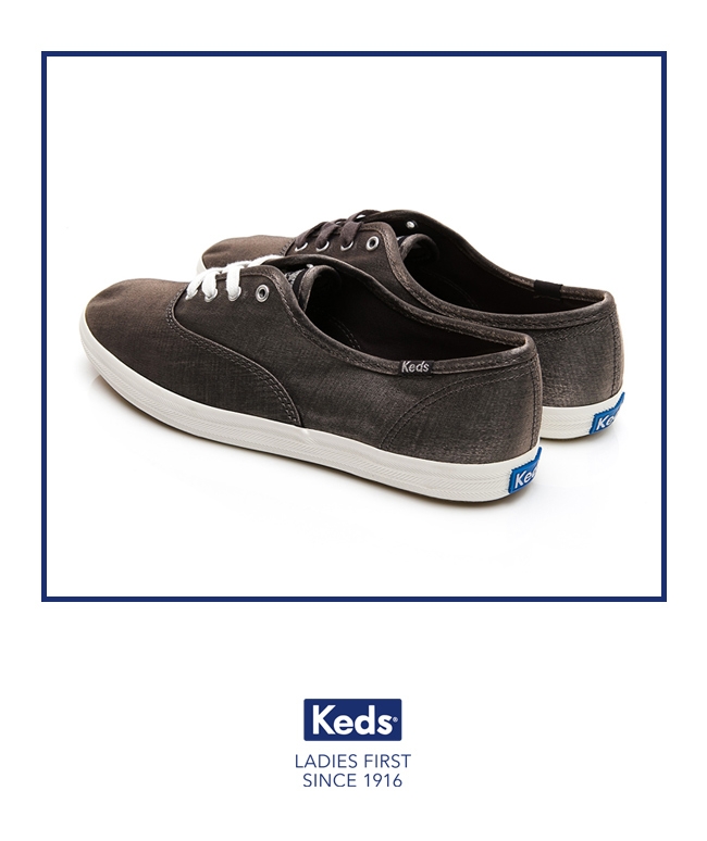 Keds CHAMPION 珠光綢緞復古綁帶休閒鞋-灰