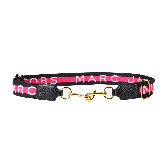 MARC JACOBS 撞色帆布字母背帶(桃紅底/粉字)