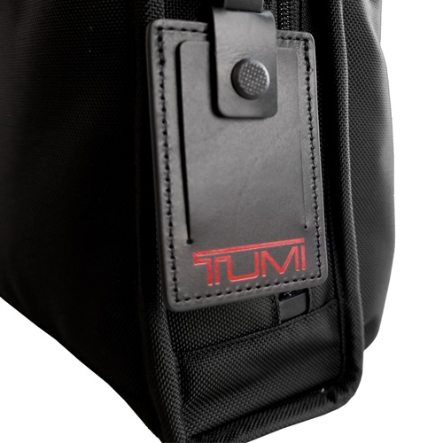 TUMI Alpha 2經典款尼龍電腦17吋斜背/公事包-黑