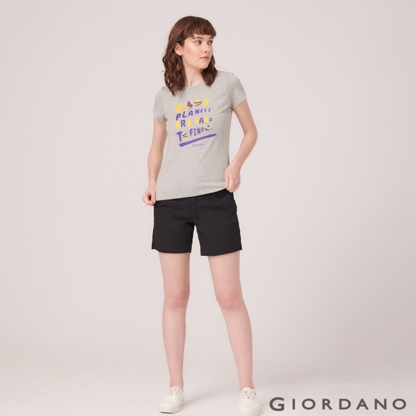 【GIORDANO】女裝DEAR WORLD系列印花T恤-52 中花灰