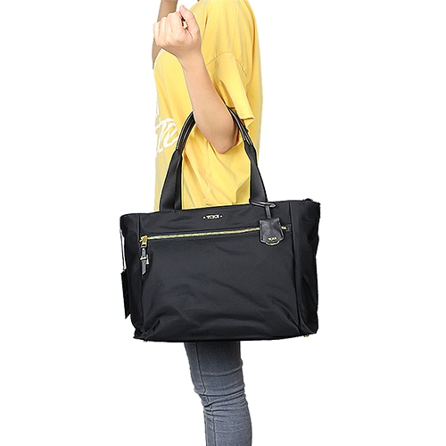 TUMI VOYAGEUR MAUREN 前口袋尼龍手提/斜背兩用包(適用13吋筆電)-黑