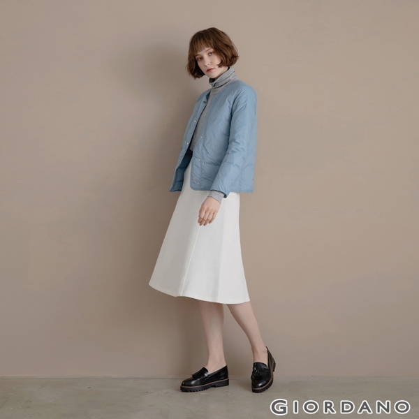 GIORDANO 女裝圓領鈕扣款輕薄羽絨外套 - 02 白令海藍