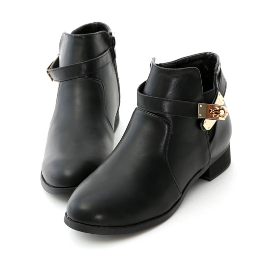 D+AF 名品精選．金屬鎖釦低跟短靴＊黑