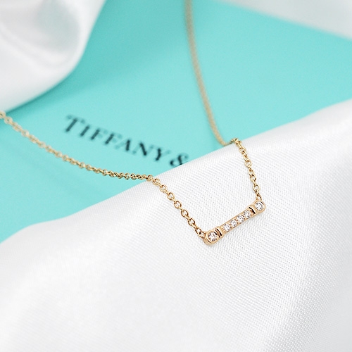 Tiffany&Co. Fleur de Lis 亮鑽鑰匙鏈吊墜18K玫瑰金項鍊