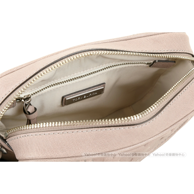 TORY BURCH Fleming Chevron 絎縫皮革流蘇飾斜背相機包(灰褐色)