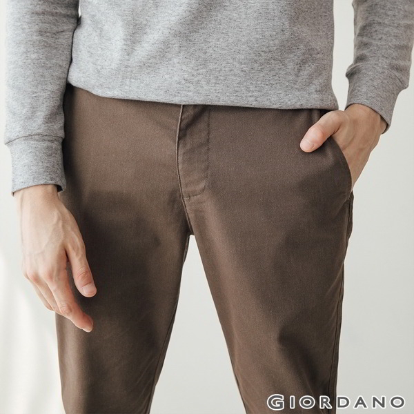 GIORDANO 男裝彈力斜紋棉窄管卡其褲 - 10 花紗卡其