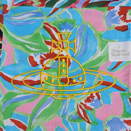 VIVIENNE WESTWOOD 品牌花朵塗鴉圖騰刺繡大行星LOGO大帕領巾(粉藍系)