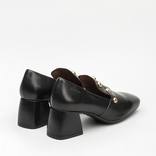 WONDERS-小方頭素面鉚釘跟鞋 黑