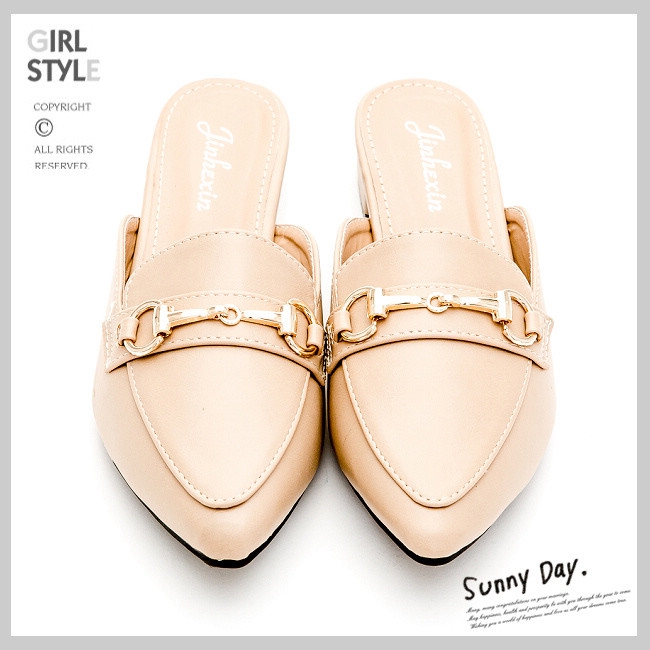 River-Moon穆勒鞋-中大尺碼馬蹄扣低跟尖頭鞋-米杏