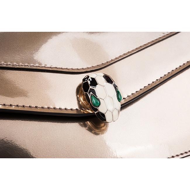 BVLGARI 寶格麗Serpenti系列小牛皮琺瑯蛇頭釦環鍊帶包 (古銅金色)