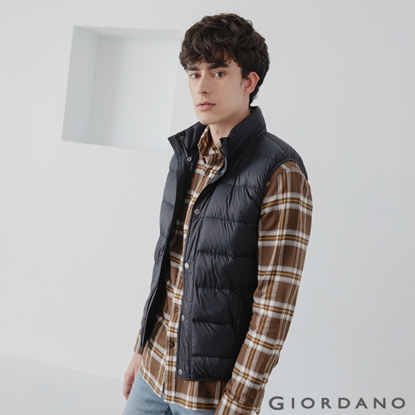 GIORDANO 男裝立領雙鈕扣口袋羽絨背心 - 01 標誌黑