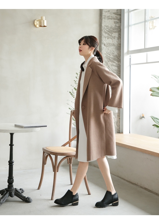 D+AF 俐落登場．素面側鬆緊金屬跟短靴＊黑